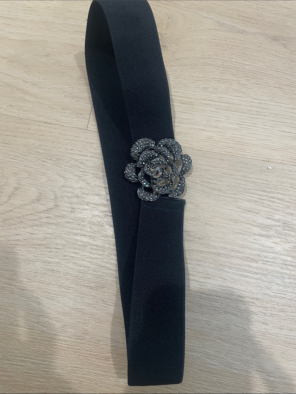 BCBGMaxAzria Black Stretch Waist Belt with Sparkling Flower Buckle - Picture 5 of 5